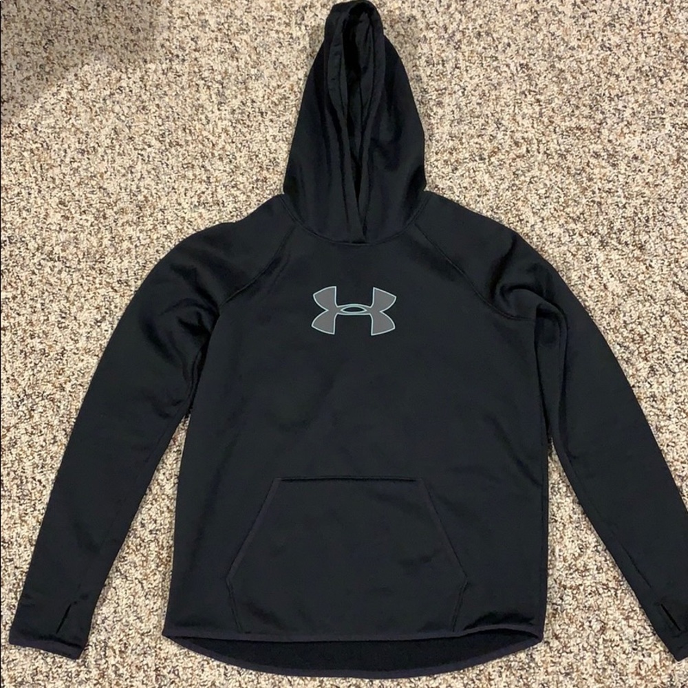 Super comfy under armour hoodie!
